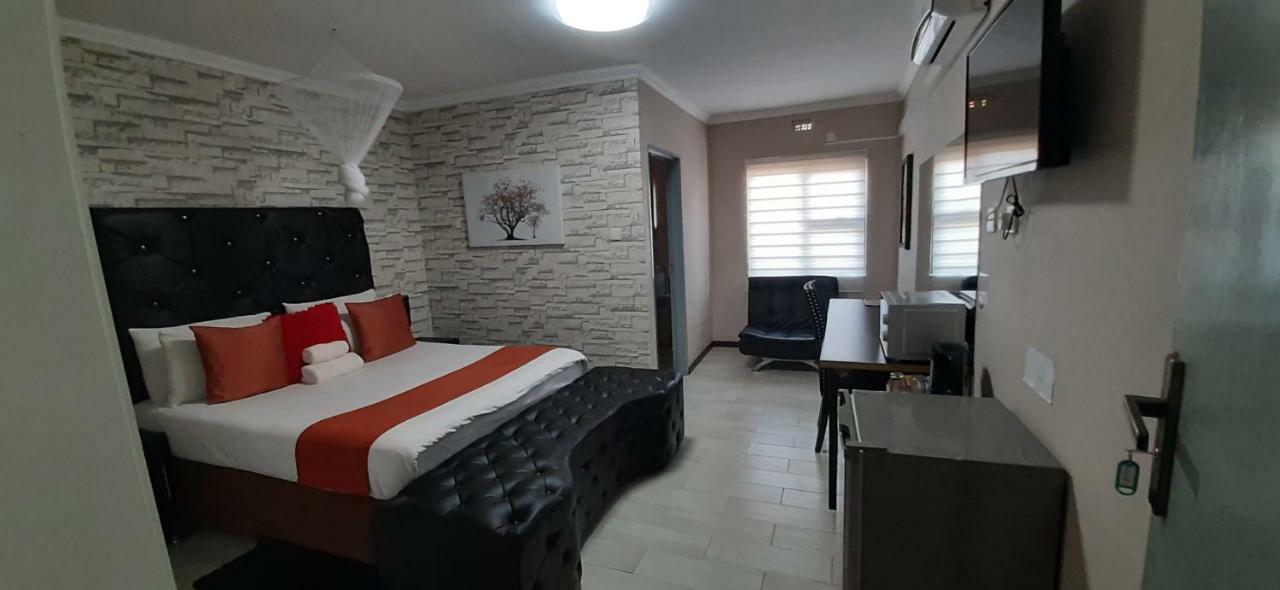 The New Mall Guesthouse Maun Zewnętrze zdjęcie
